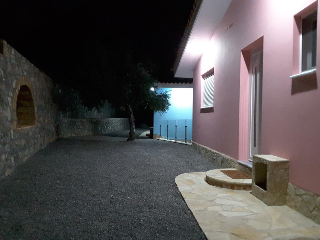 Shiraz Villas كالاماتا المظهر الخارجي الصورة