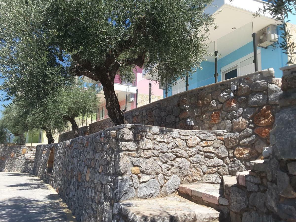 Shiraz Villas كالاماتا المظهر الخارجي الصورة